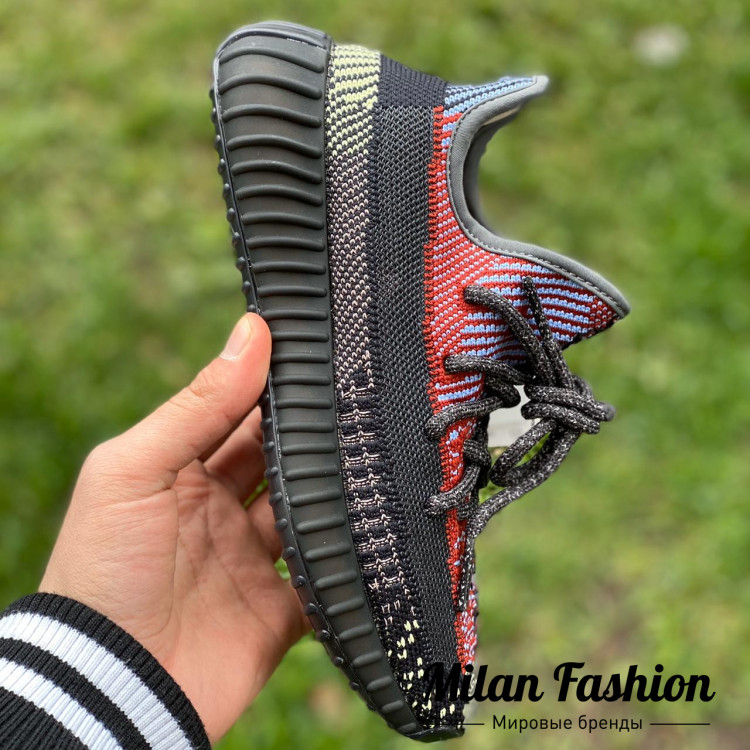Кроссовки Adidas Yeezy Boost v1831. Вид 3
