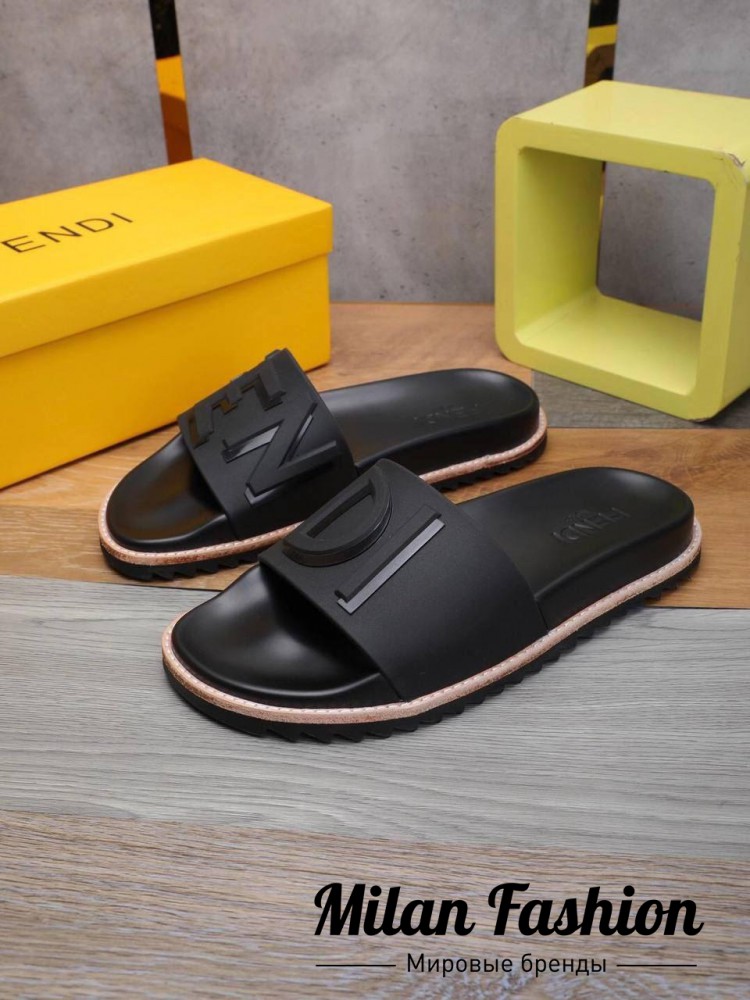 Шлёпанцы  Fendi V7121. Вид 2