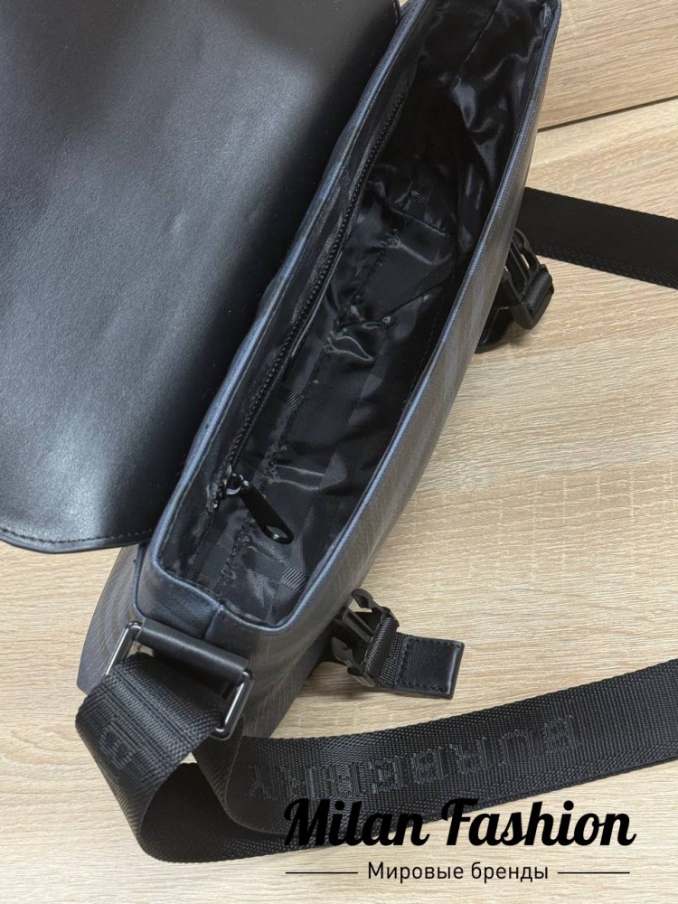 Сумка  Burberry V52441. Вид 3