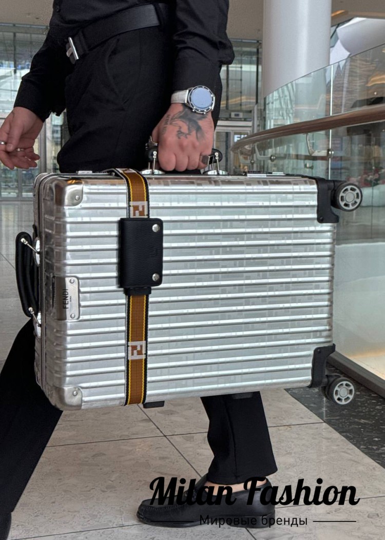 Чемодан  Fendi V52329. Вид 3