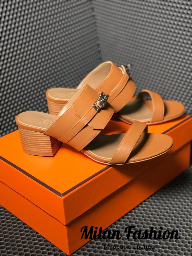 Шлёпанцы  Hermes V7215. Вид 1