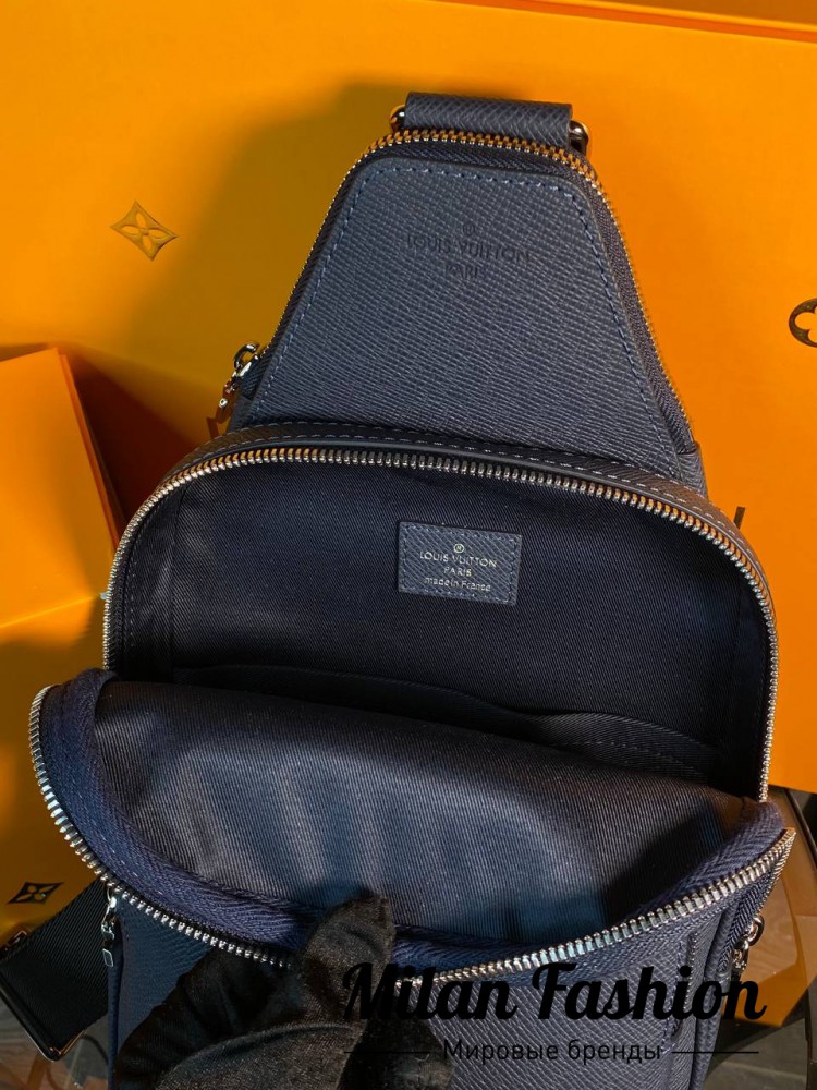 Сумка-слинг Avenue  Louis Vuitton V43620. Вид 4