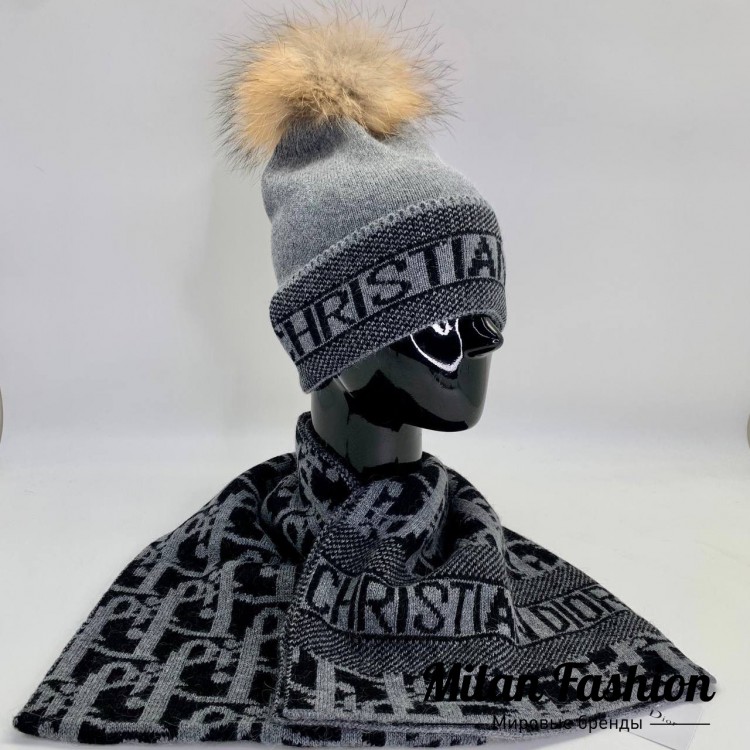 Комплект  Christian Dior V10844. Вид 1