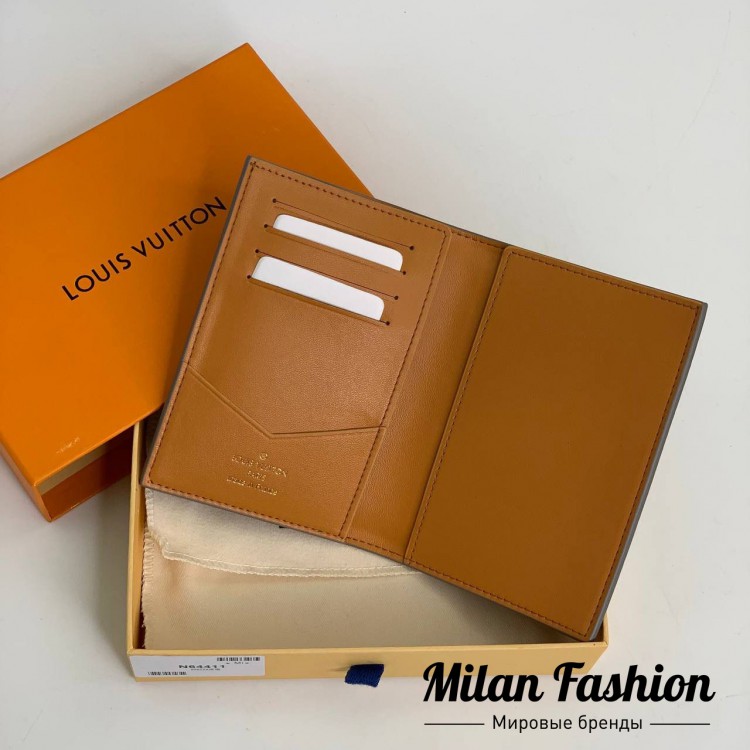 Обложка на паспорт  Louis Vuitton V52037. Вид 2