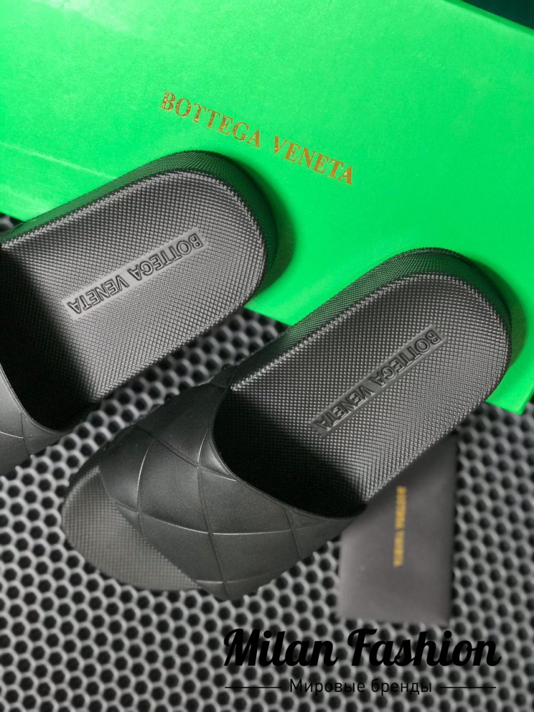 Шлёпанцы  Bottega Veneta V7140. Вид 4