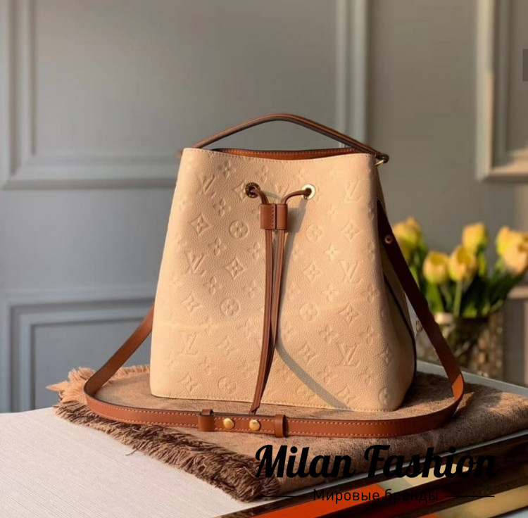 Сумка NEONOE MM Louis Vuitton v1974. Вид 1
