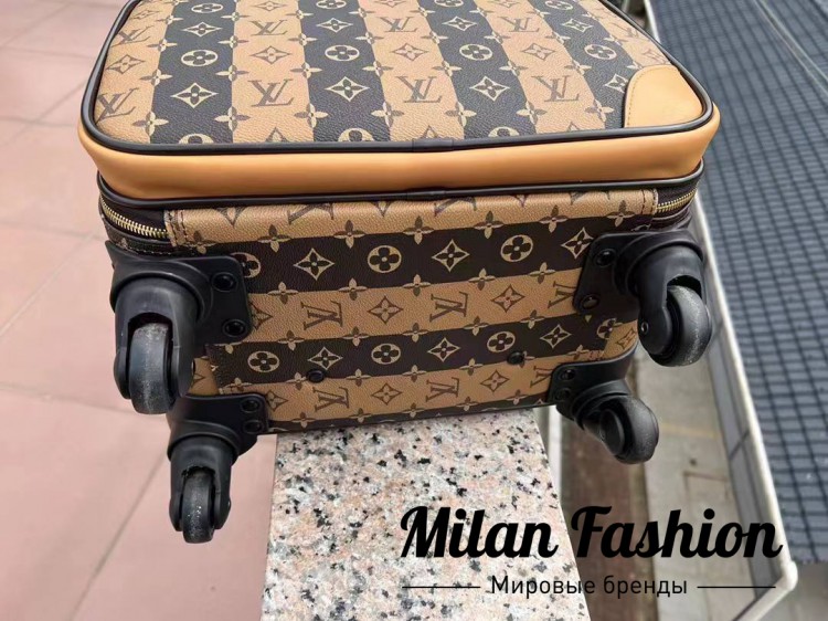 Чемодан  Louis Vuitton V31308. Вид 7