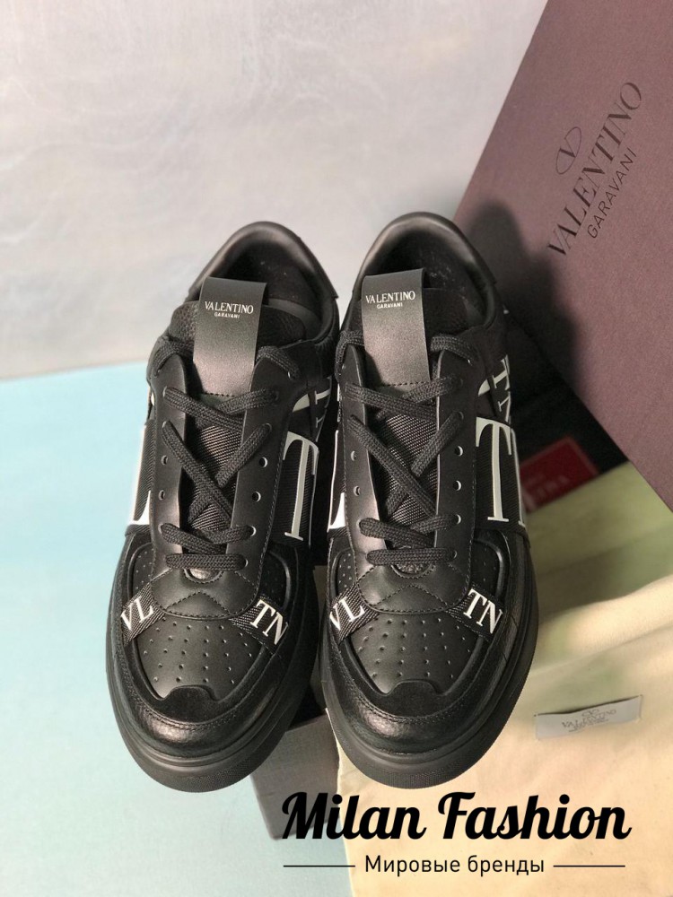 Кроссовки  Valentino V6570. Вид 2