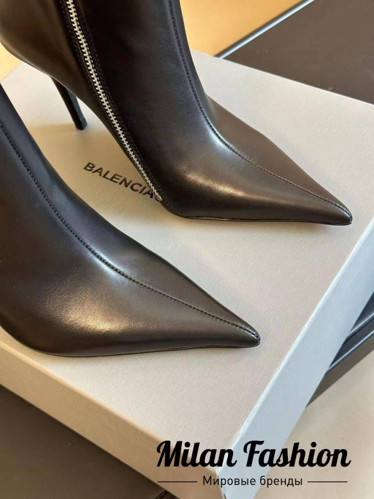 Ботинки  Balenciaga V35051. Вид 5