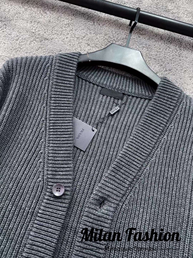 Кофта  Prada V14196. Вид 2