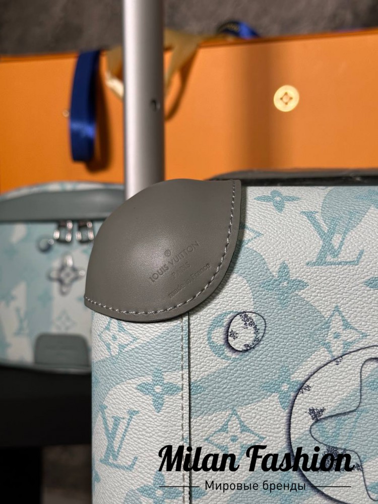 Чемодан  Louis Vuitton V33910. Вид 2