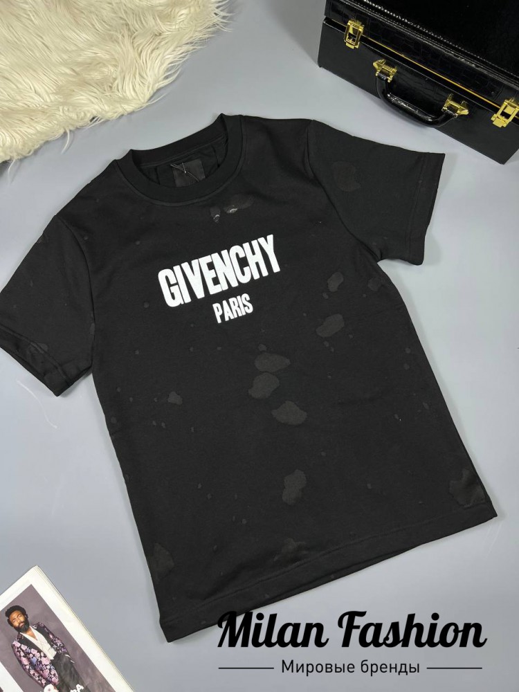 Футболка  Givenchy V11320. Вид 1