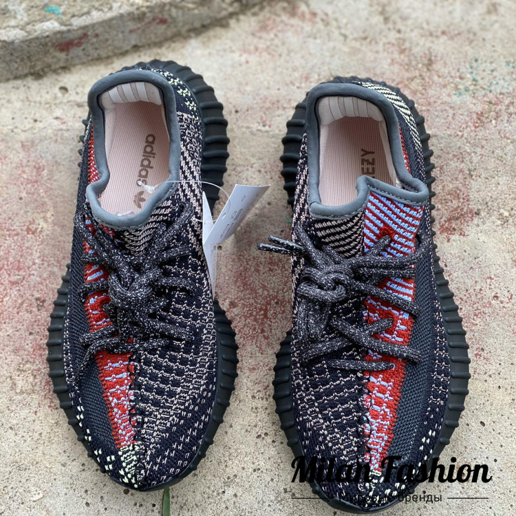 Кроссовки Adidas Yeezy Boost v1831. Вид 2