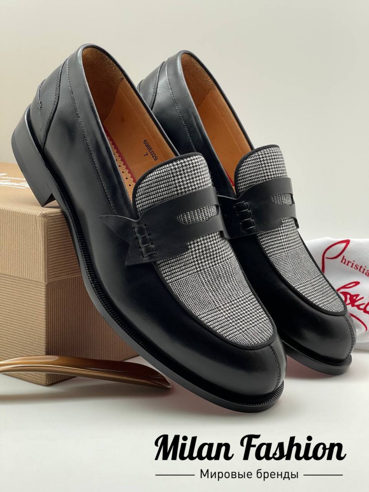 Лоферы  Christian Louboutin V13558. Вид 1