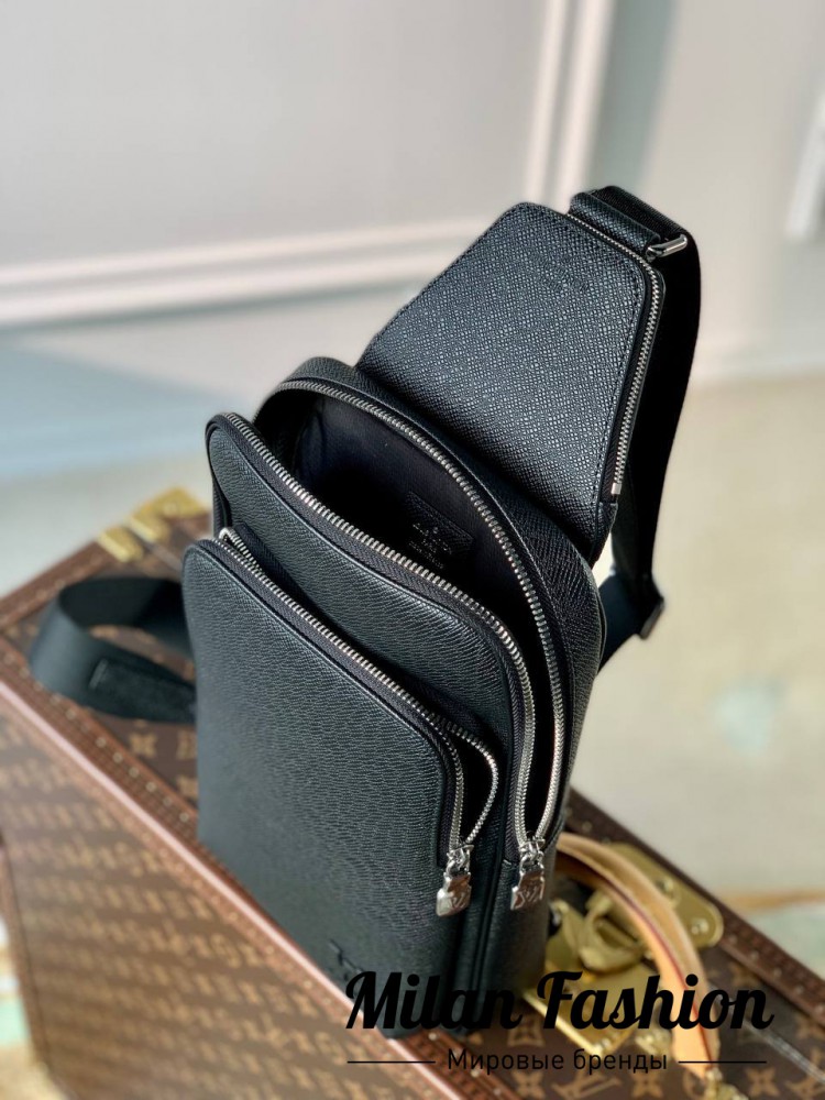 Сумка -слинг Avenue  Louis Vuitton V14279. Вид 4