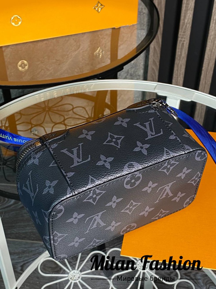Косметичка  Louis Vuitton V34556. Вид 3