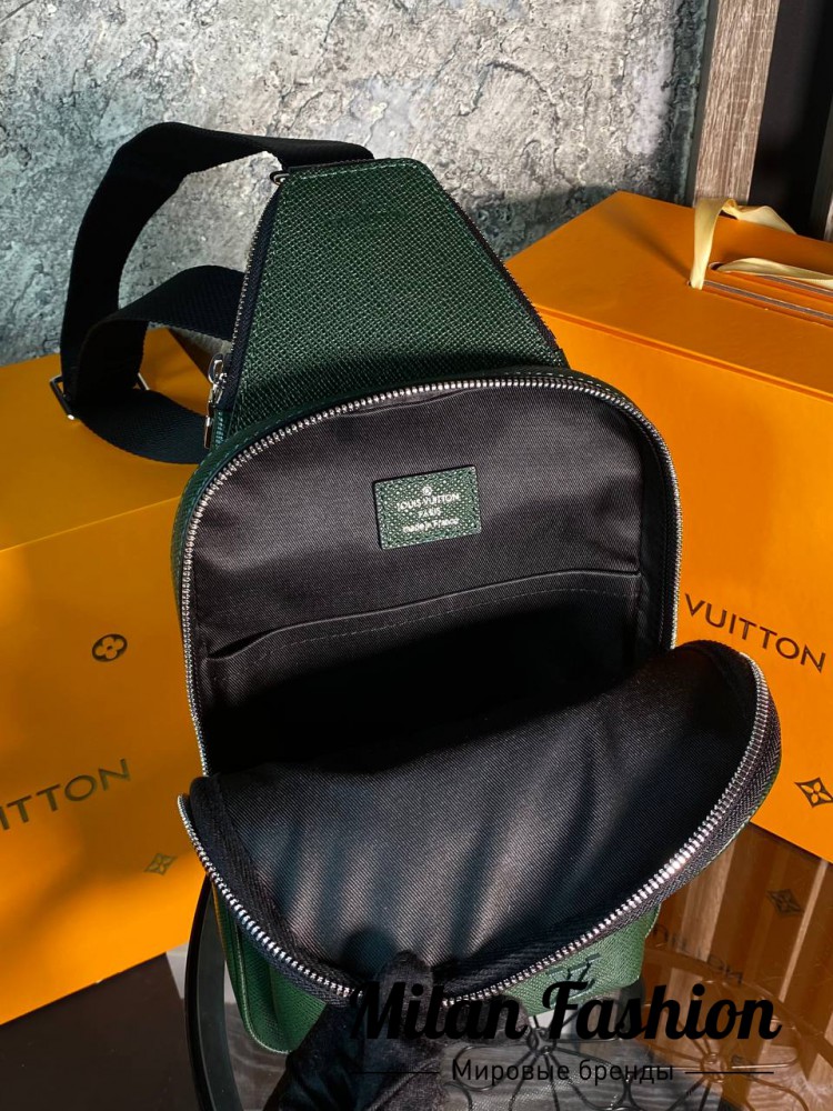Сумка -слинг Avenue  Louis Vuitton V33623. Вид 7