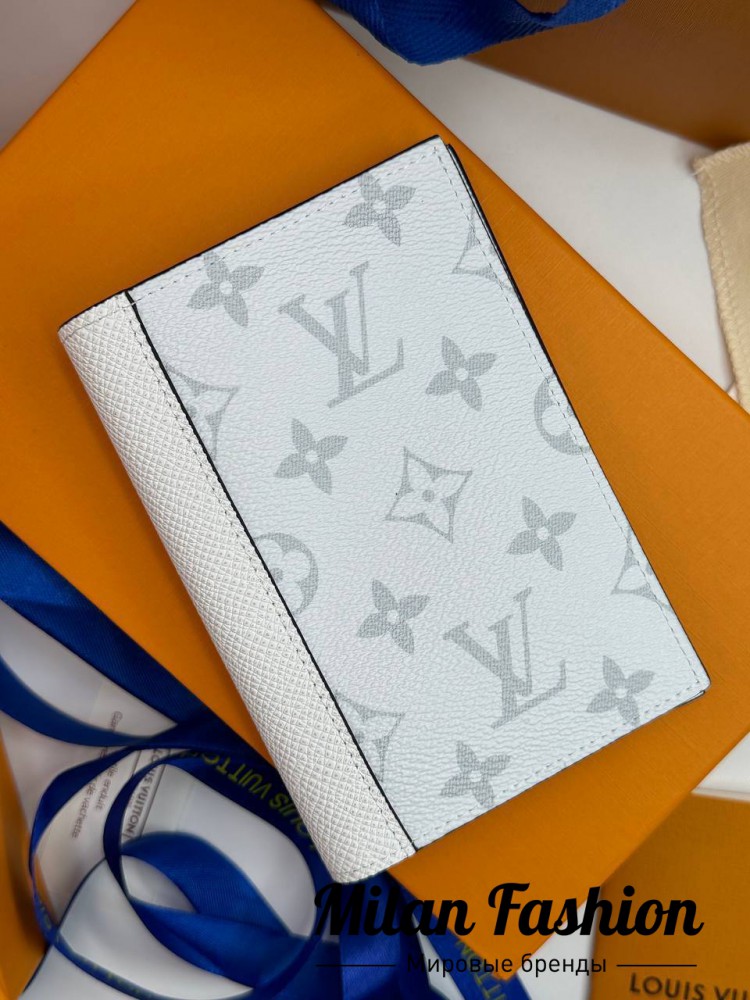 Обложка на паспорт  Louis Vuitton  V34791. Вид 1
