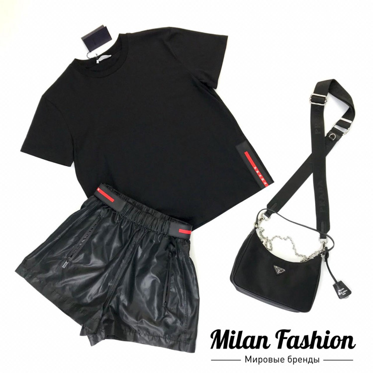 V2376 Prada Шорты. Вид 1
