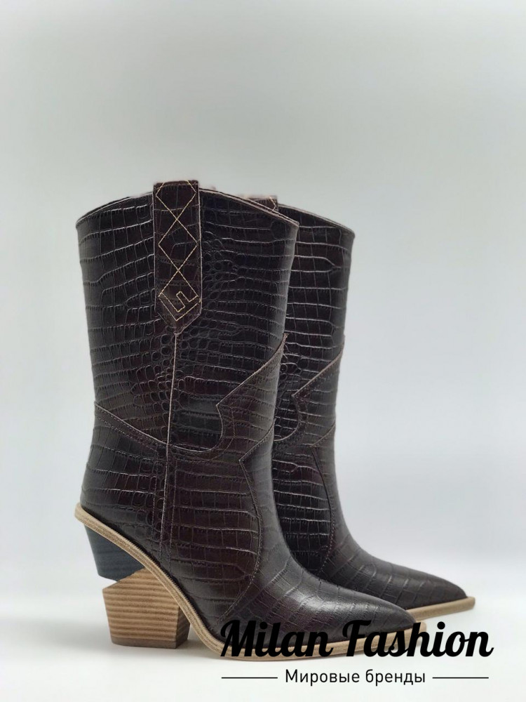 Ботинки Fendi V4525. Вид 1