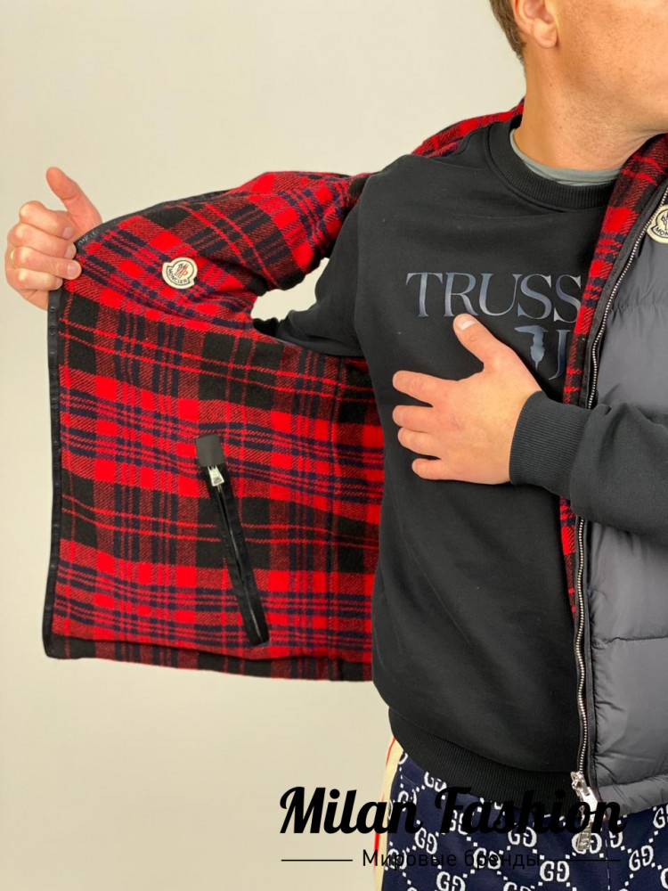 Жилет двухсторонний  Moncler V4911. Вид 3