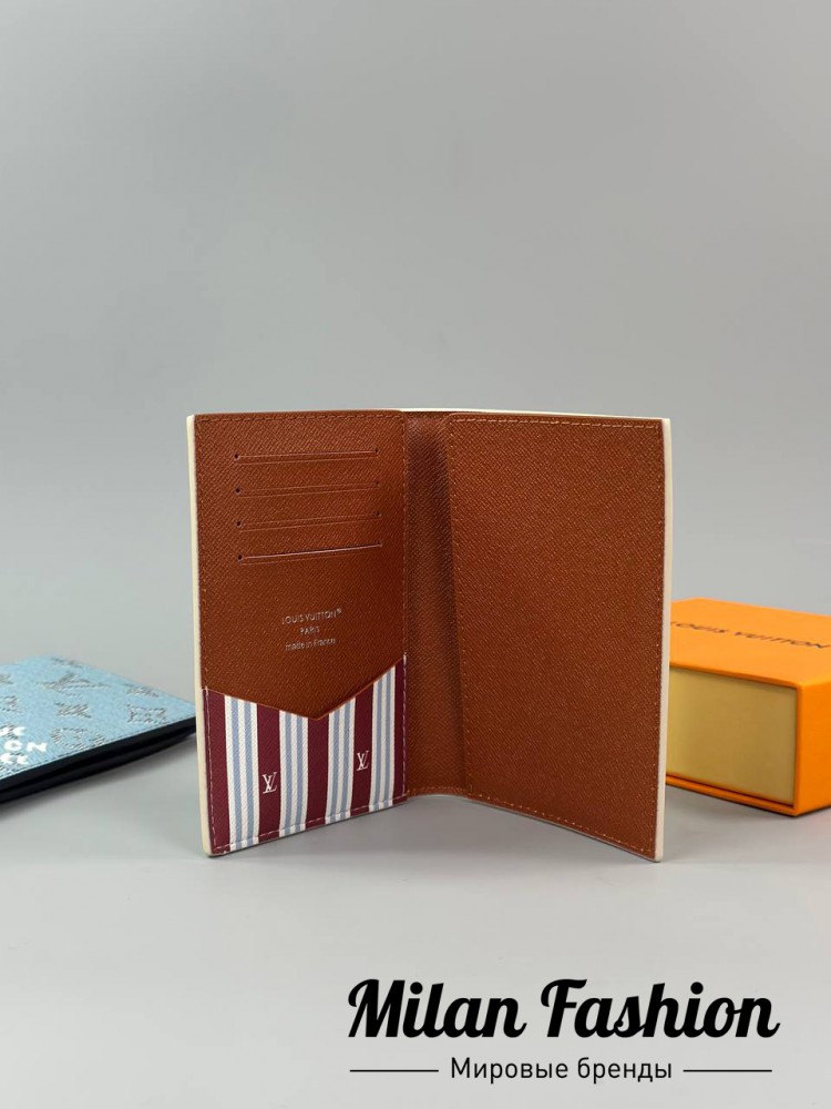 Обложка на паспорт  Louis Vuitton V25342. Вид 5