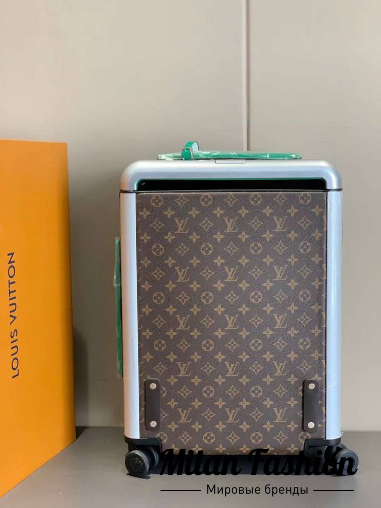 Чемодан  Louis Vuitton V33599. Вид 3