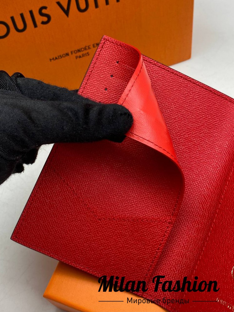 Обложка на паспорт  Louis Vuitton V52032. Вид 3