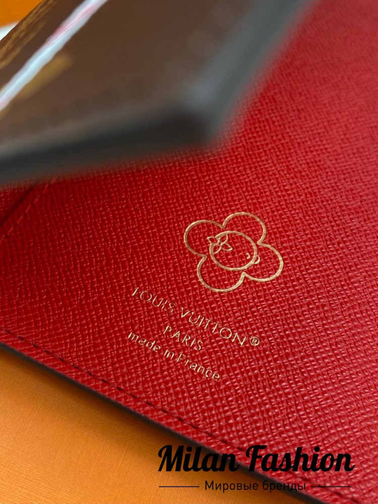 Обложка на паспорт  Louis Vuitton V52032. Вид 4