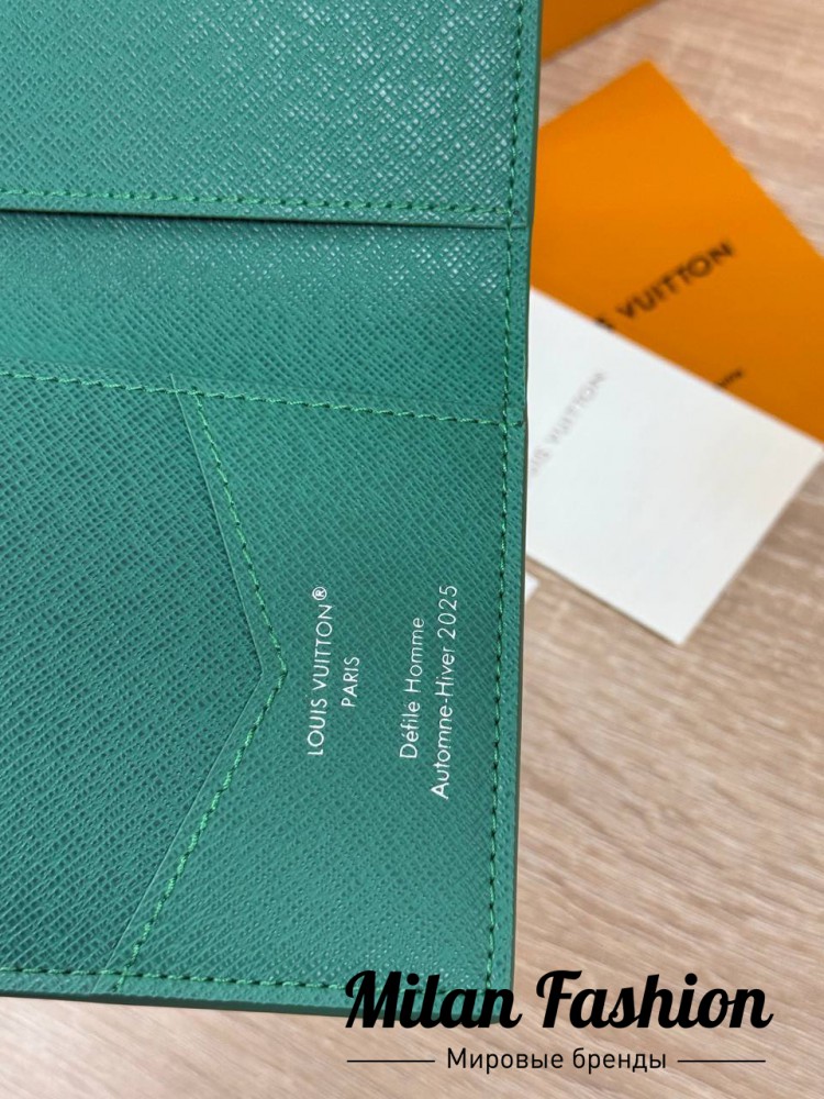 Обложка  Louis Vuitton V52363. Вид 4