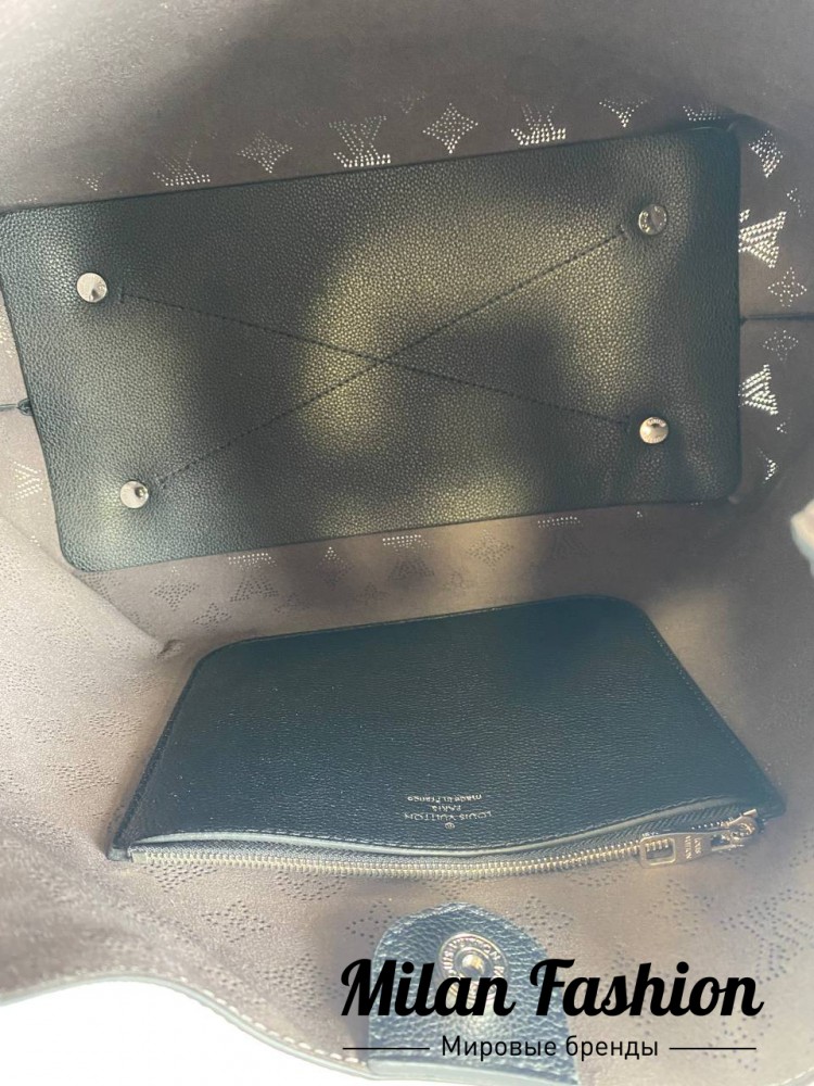 Сумка-хобо Carmel Louis Vuitton V33588. Вид 4