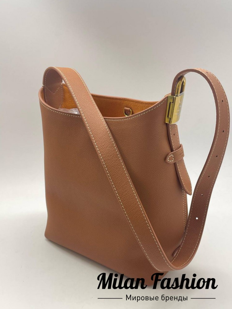 Сумка Low Key Hobo Louis Vuitton V33582. Вид 3