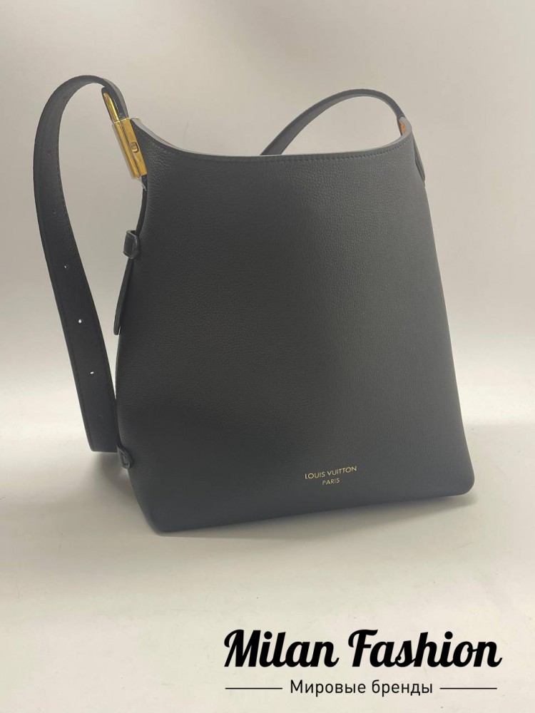 Сумка Low Key Hobo Louis Vuitton V33586. Вид 1