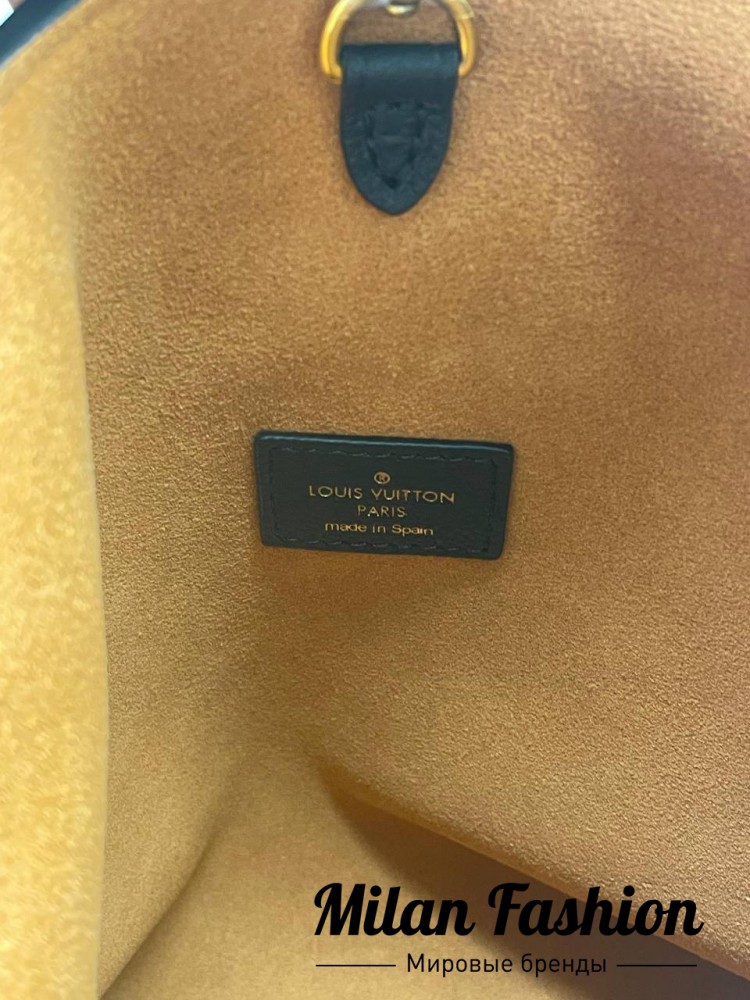 Сумка Low Key Hobo Louis Vuitton V33586. Вид 5