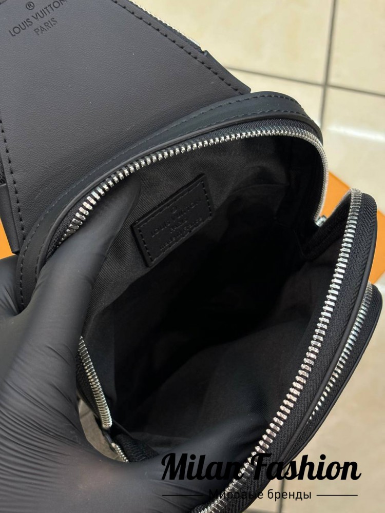 Сумка нагрудная  Louis Vuitton V144050. Вид 2