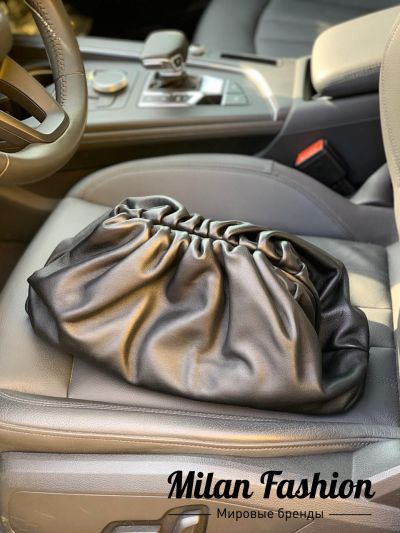 Клатч THE POUCH IN BUTTER CALF Bottega Veneta #v0234