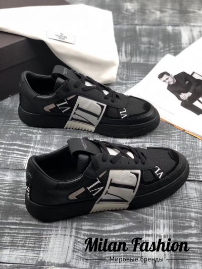 Сникерсы Valentino #v0643