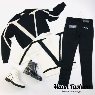 Свитер Valentino #a00225